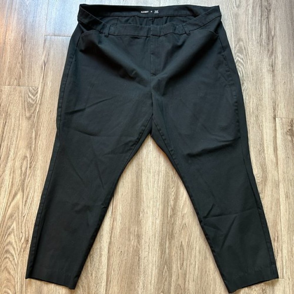 Old Navy Black High-Waisted Pixie Never Fade Pant… - image 3